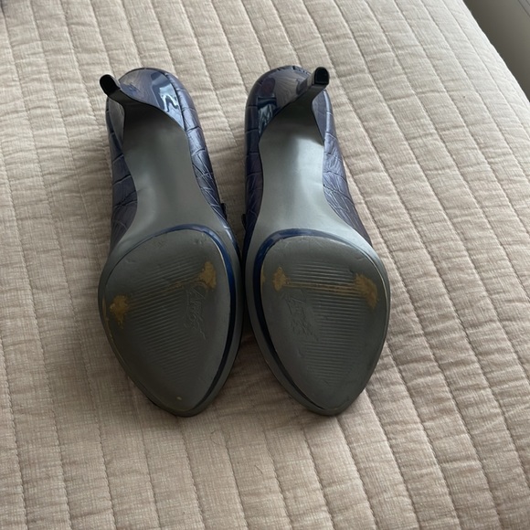 A beautiful open toe platform - Picture 4 of 5